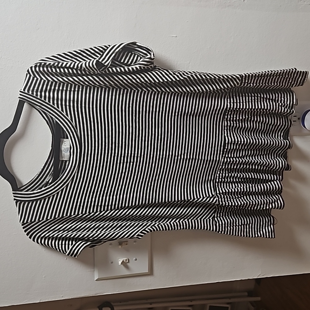 Jun & Ivy black striped top